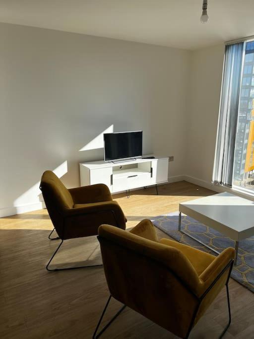 Stylish 2 Bedroom Centre *