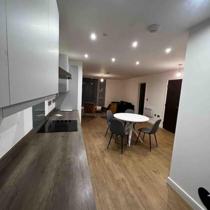 Stylish 2 Bedroom Centre Apartment Manchester