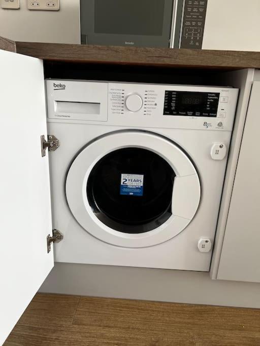 Stylish 2 Bedroom Centre Apartment